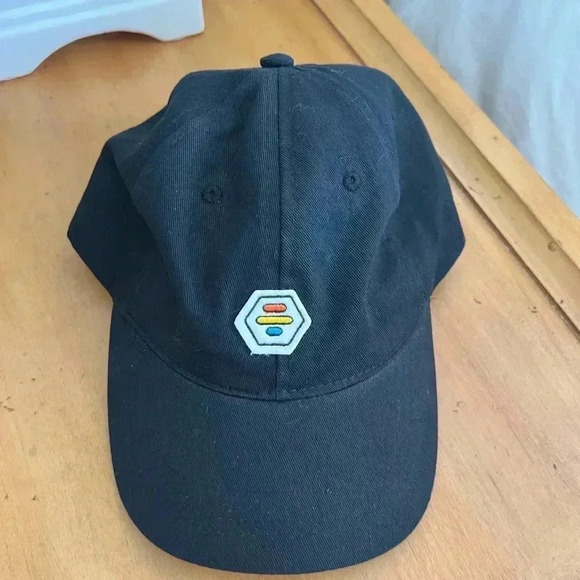 Bumble Ball Cap Hat Black - Picture 4 of 6